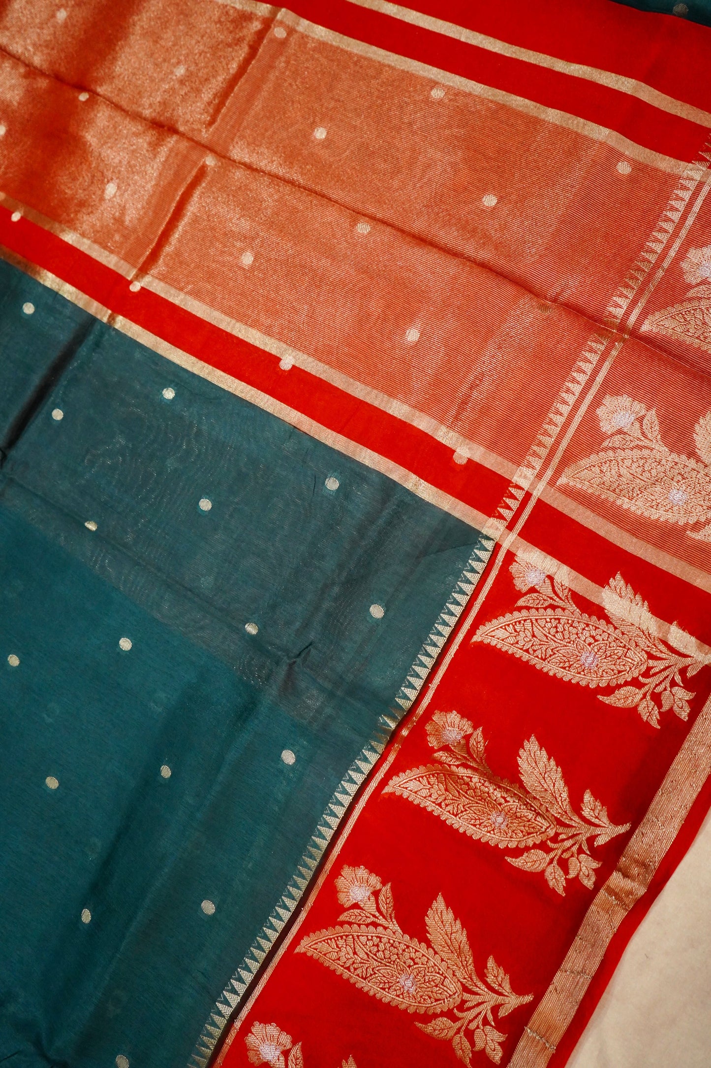 Banarasi Pulp Silk Saree in Green with Red Border