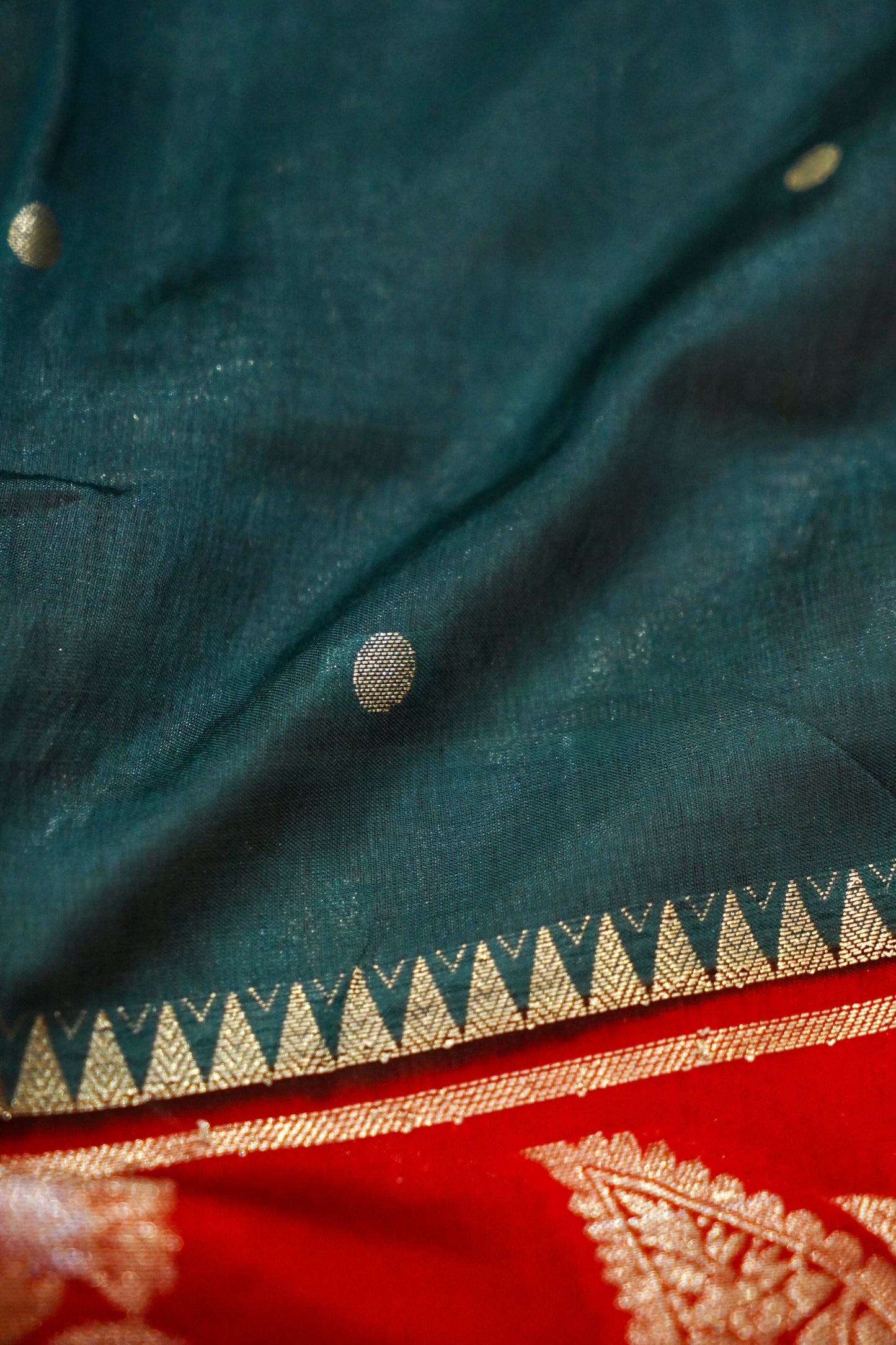 Banarasi Pulp Silk Saree in Green with Red Border