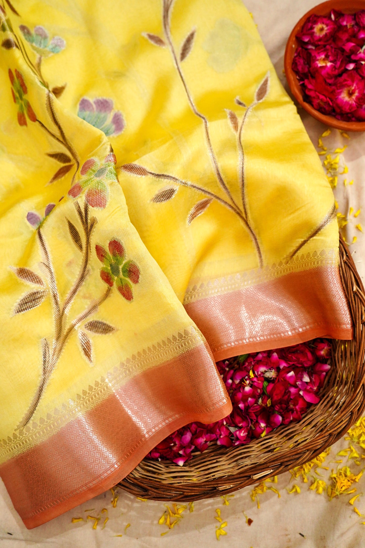 Elegant Yellow Pure Viscose Hand-Brush-Dyed Banarasi Saree