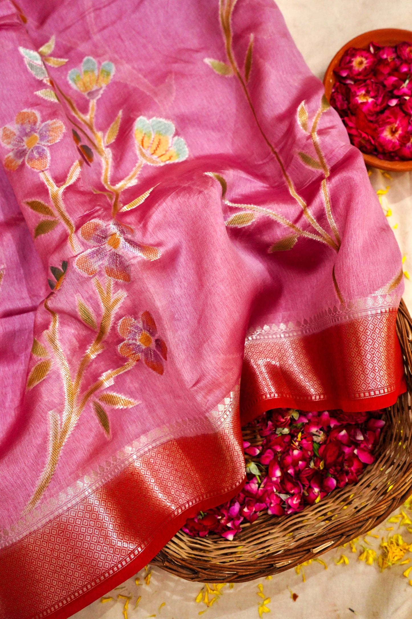 Elegant Pink Pure Viscose Hand-Brush-Dyed Banarasi Saree