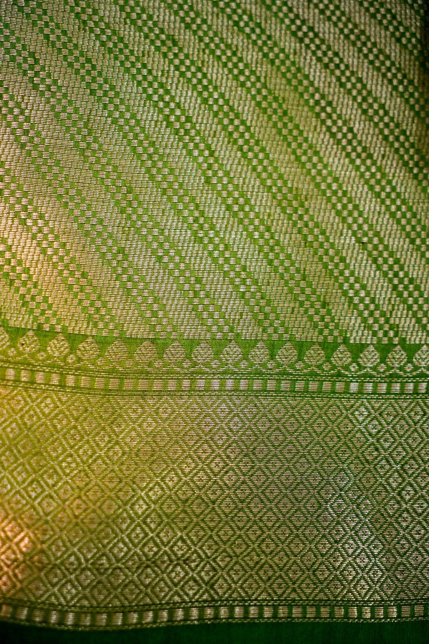 Elegant Aqua Blue Pure Viscose Hand-Brush-Dyed Banarasi Saree
